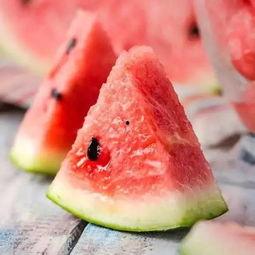 滑滑吃瓜视频,揭秘热门视频背后的趣味故事