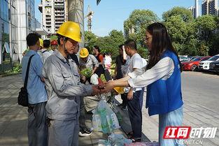 株洲集体吃瓜照片